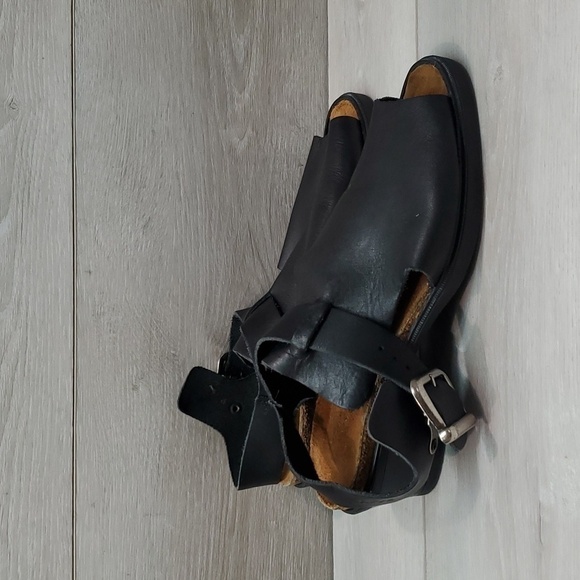 Naot Black Leather Women's Sandals - Picture 1 of 14